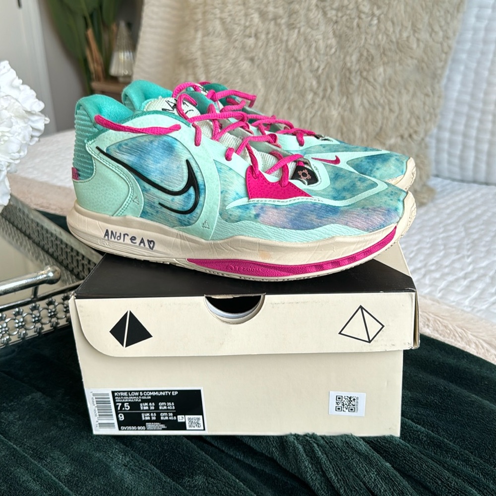 Nike Kyrie Low 5 Community Ep Men’s 7.5 DV2530 900